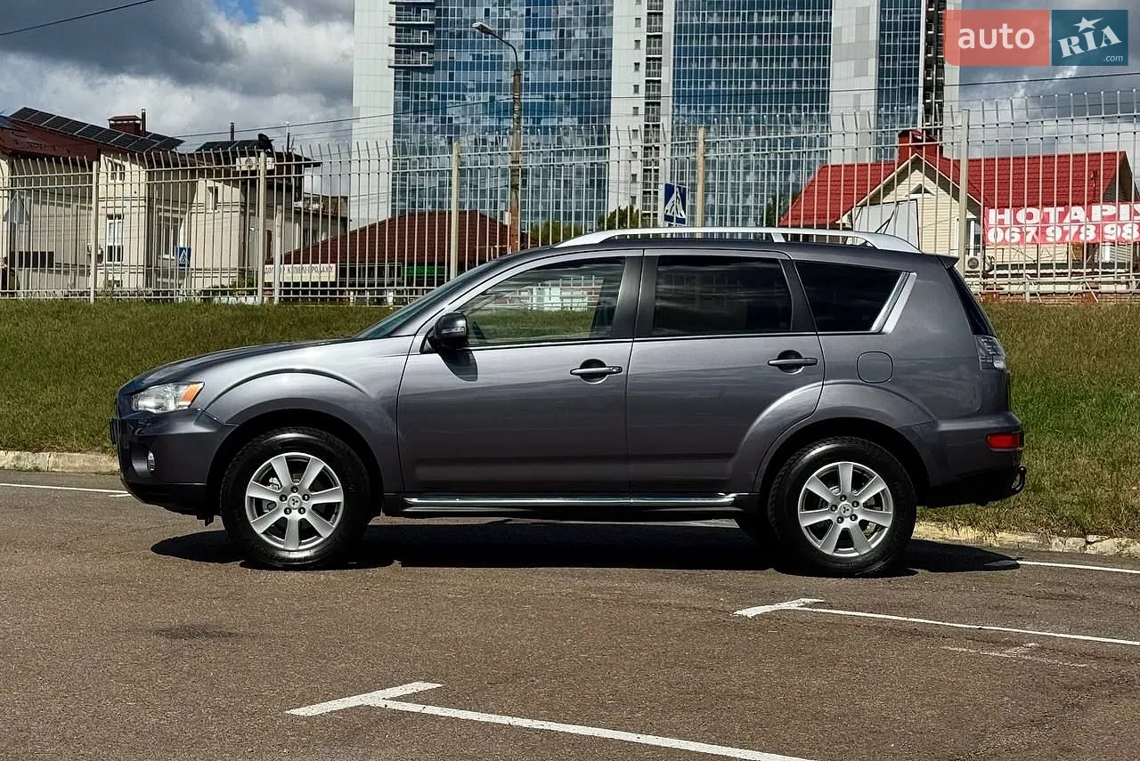 2010 Mitsubishi Outlander - мініатюра 7