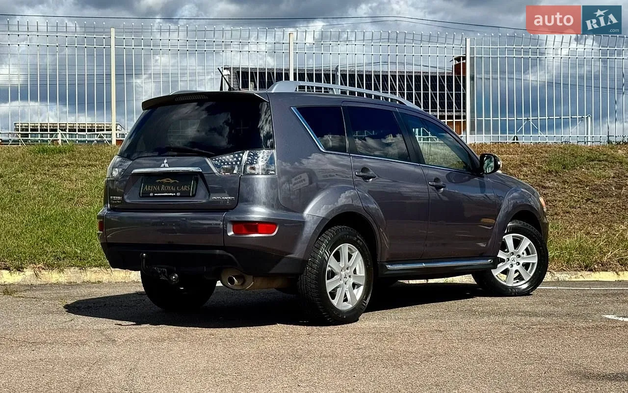 2010 Mitsubishi Outlander - мініатюра 14