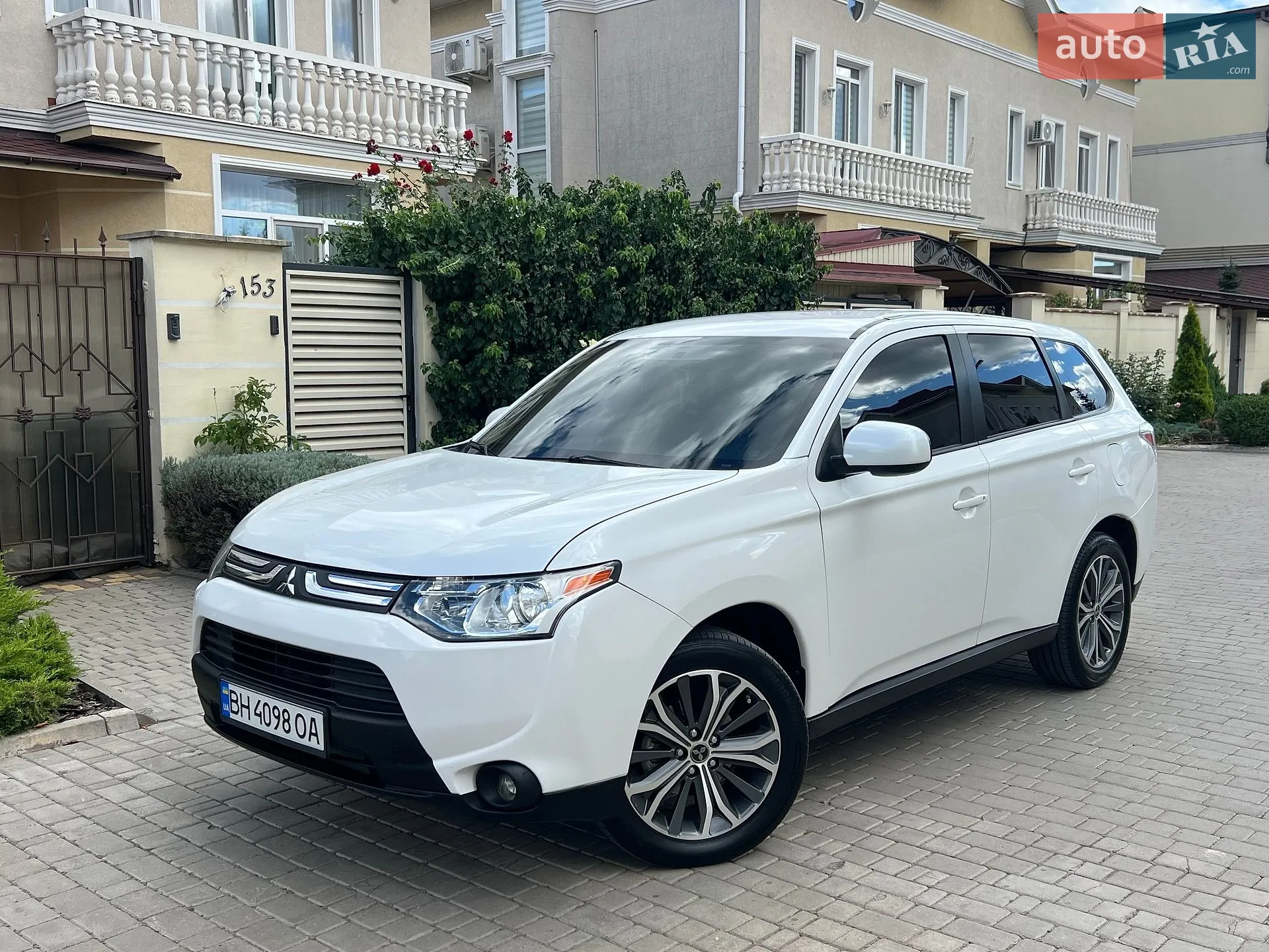 2013 Mitsubishi Outlander - мініатюра 2