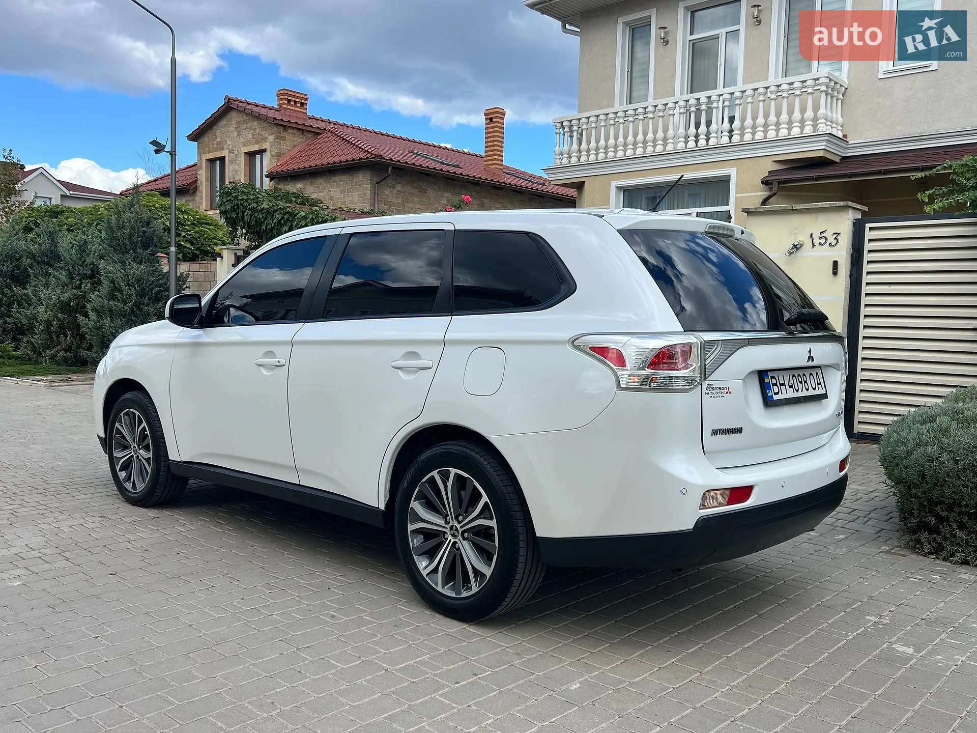 2013 Mitsubishi Outlander - мініатюра 8