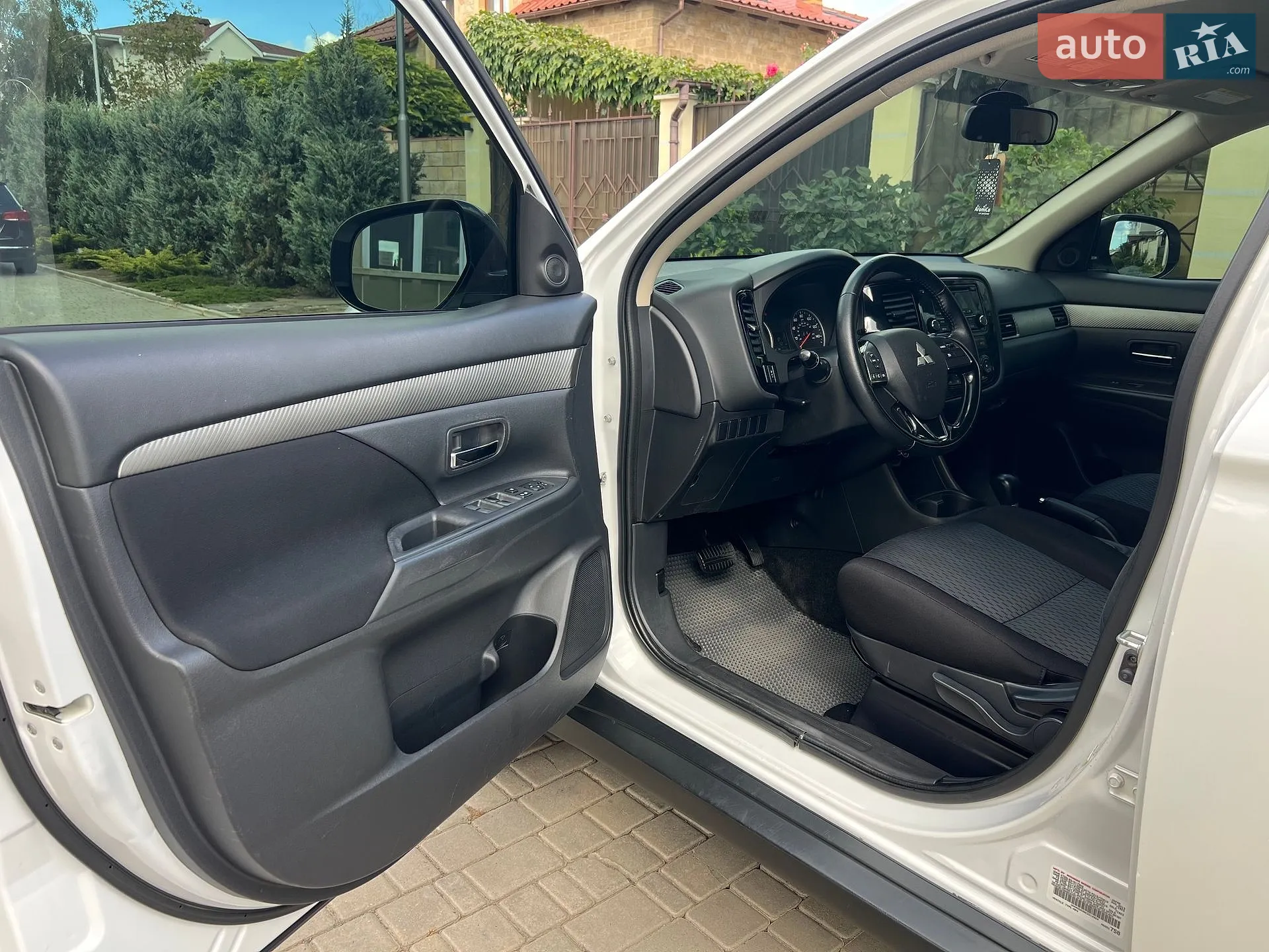 2013 Mitsubishi Outlander - мініатюра 12