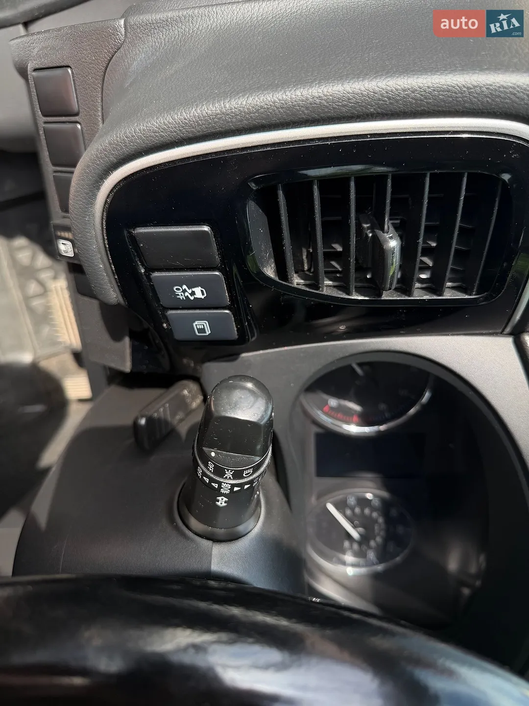 2013 Mitsubishi Outlander - мініатюра 19