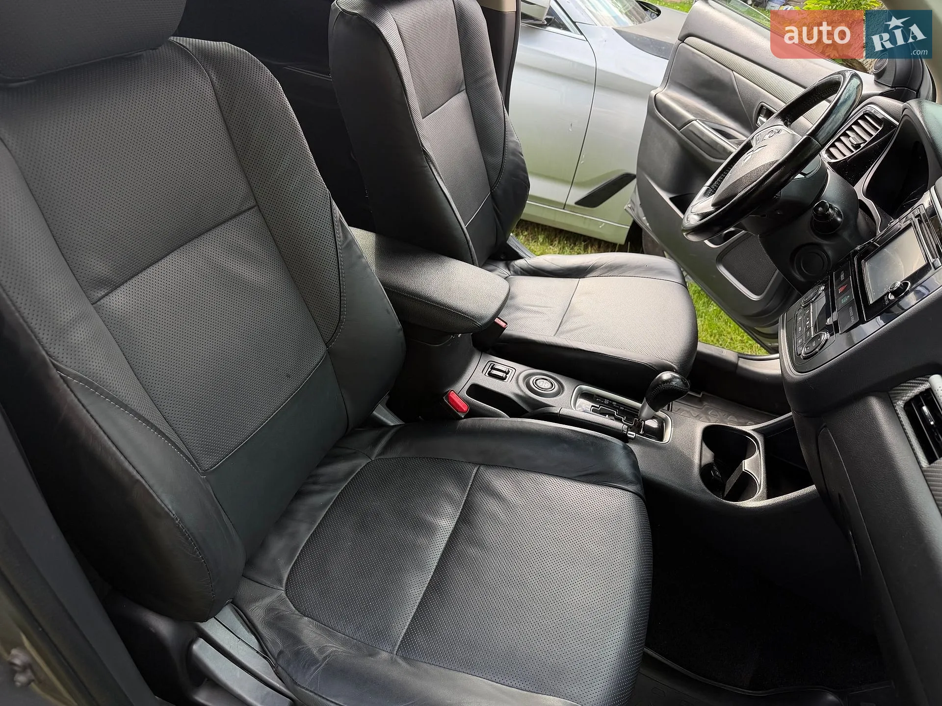 2013 Mitsubishi Outlander - мініатюра 26