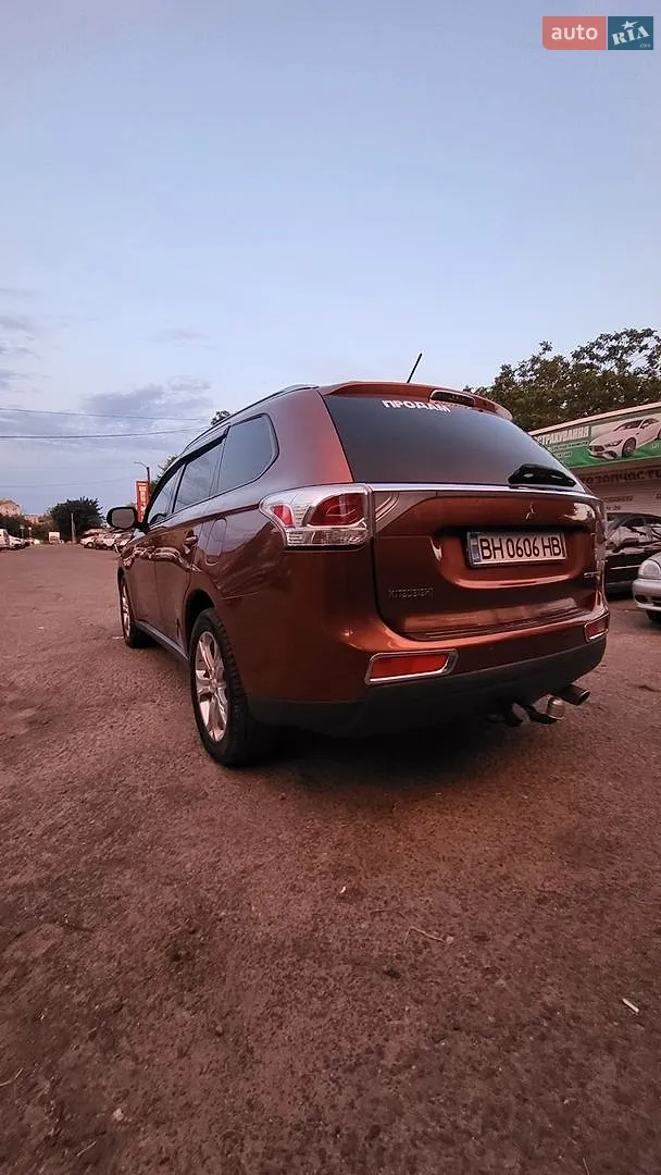 2013 Mitsubishi Outlander - мініатюра 11