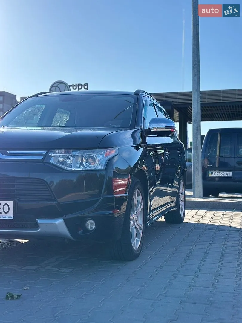 2013 Mitsubishi Outlander - мініатюра 4