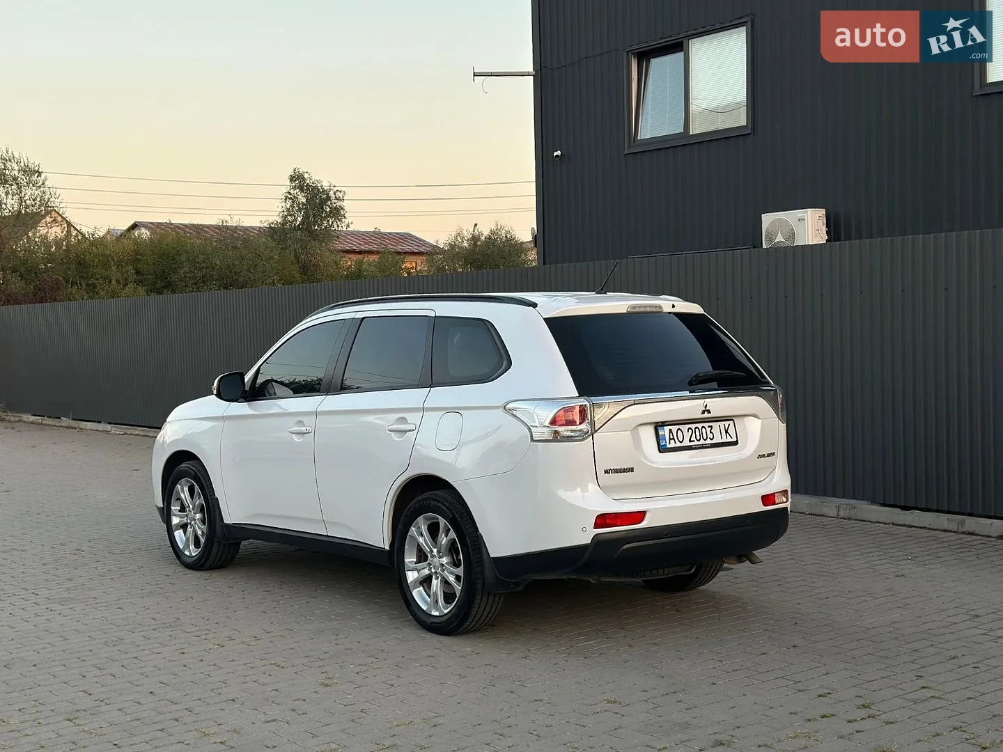 2013 Mitsubishi Outlander - мініатюра 13