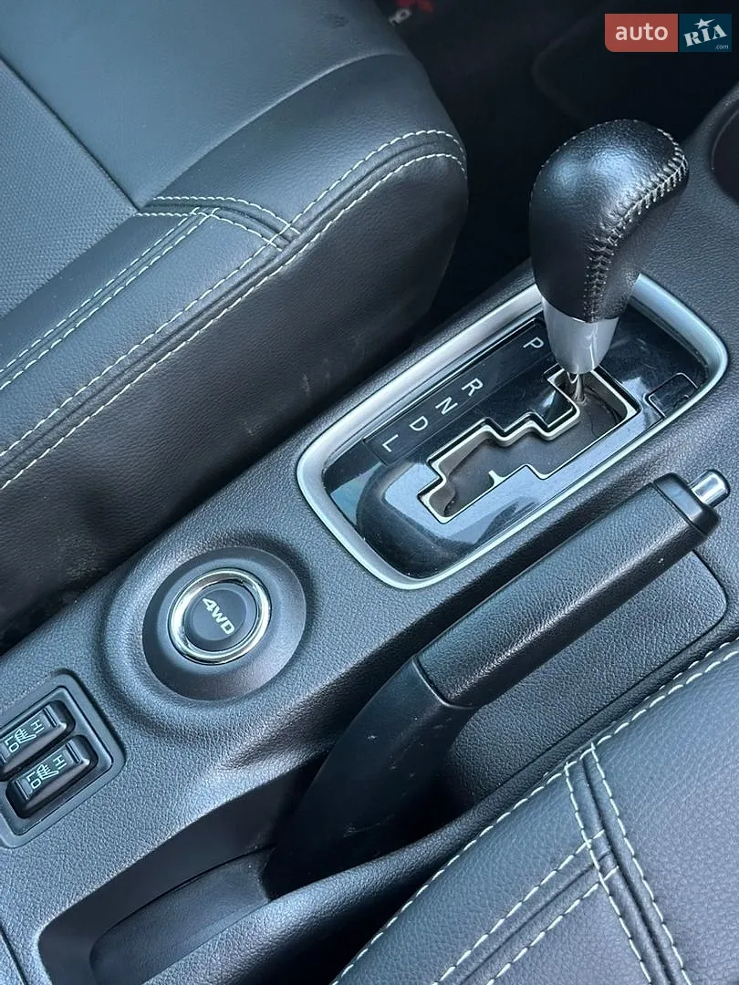 2013 Mitsubishi Outlander - мініатюра 21