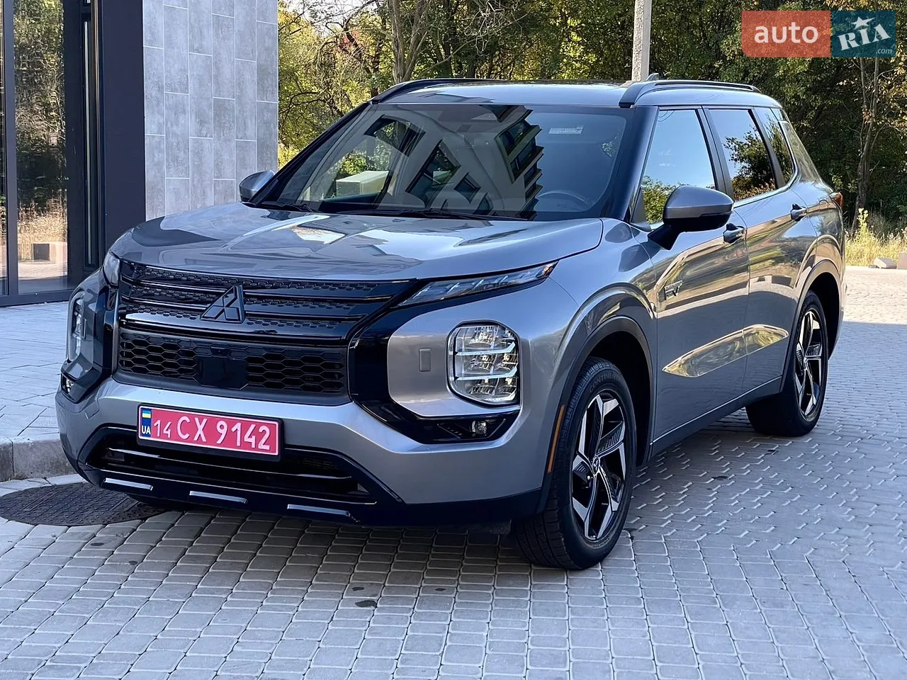 Mitsubishi Outlander 2023