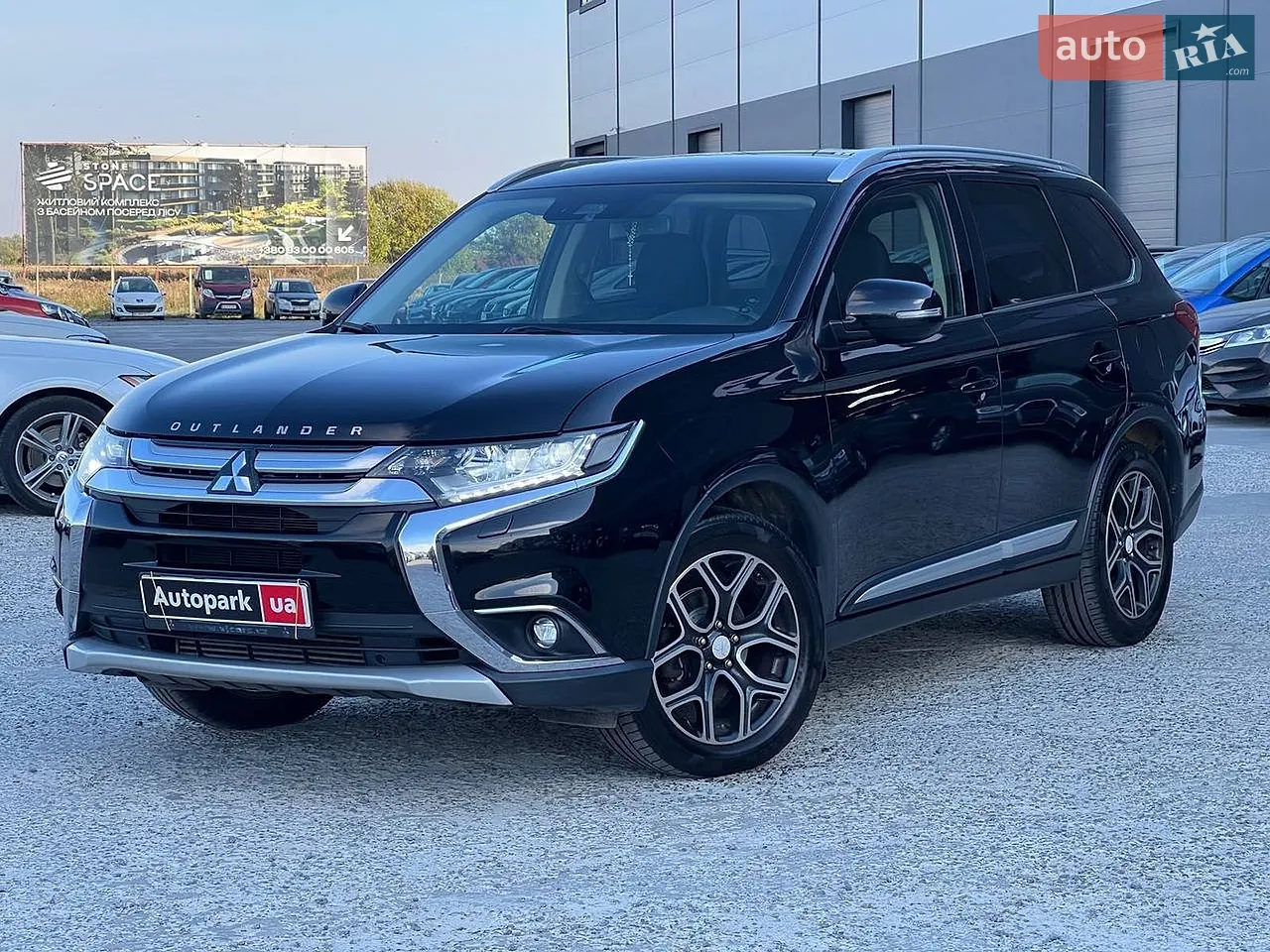 Mitsubishi Outlander 2016