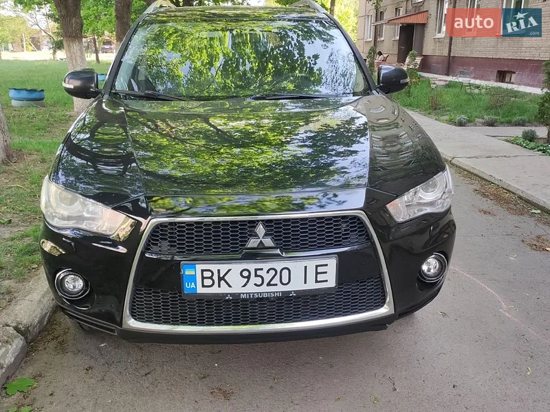 Mitsubishi Outlander