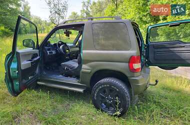 Внедорожник / Кроссовер Mitsubishi Pajero Pinin 1999 в 