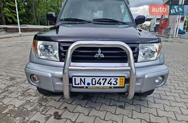 Позашляховик / Кросовер Mitsubishi Pajero Pinin 2005 в 