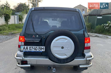 Позашляховик / Кросовер Mitsubishi Pajero Pinin 2002 в 