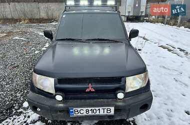Внедорожник / Кроссовер Mitsubishi Pajero Pinin 2001 в 