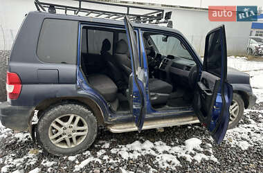Внедорожник / Кроссовер Mitsubishi Pajero Pinin 2001 в 