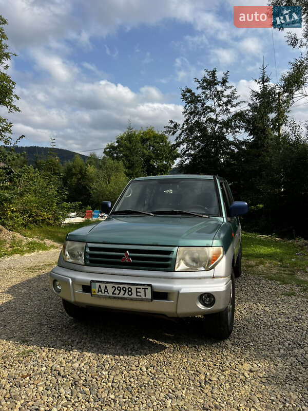 Mitsubishi Pajero Pinin 2002