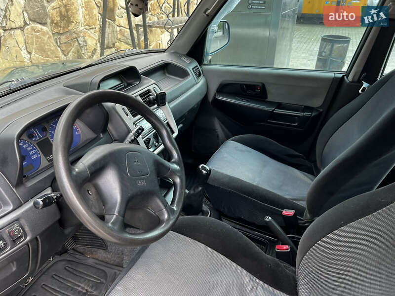 Позашляховик / Кросовер Mitsubishi Pajero Pinin 2002 в Рівному