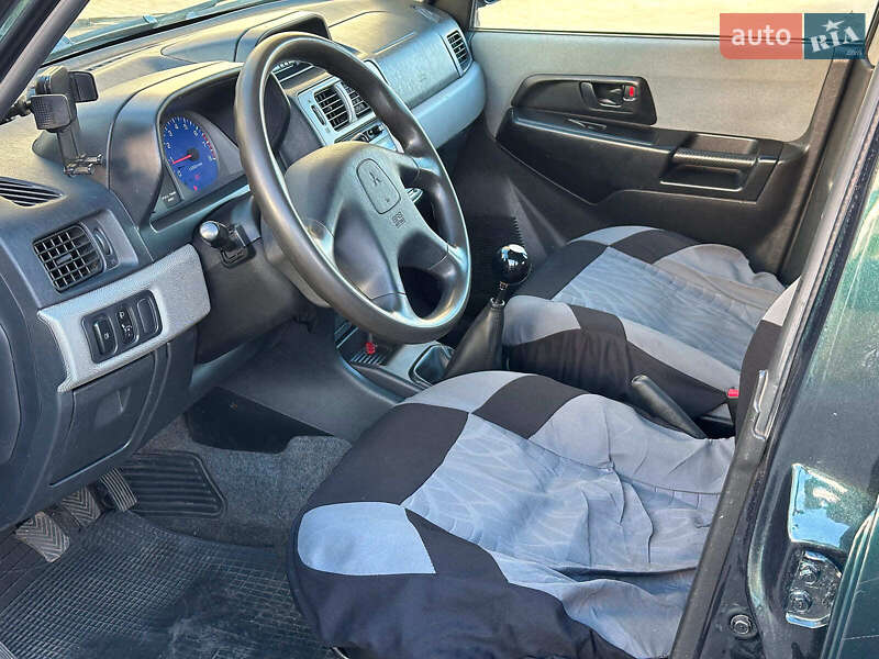Внедорожник / Кроссовер Mitsubishi Pajero Pinin 2003 в Одессе