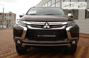 Позашляховик / Кросовер Mitsubishi Pajero Sport 2018 в 