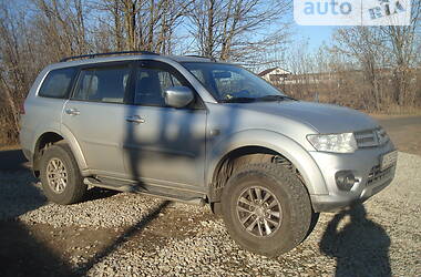 Позашляховик / Кросовер Mitsubishi Pajero Sport 2013 в Харкові