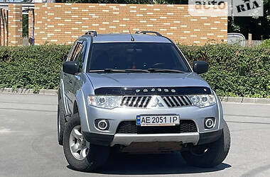 Внедорожник / Кроссовер Mitsubishi Pajero Sport 2011 в Днепре