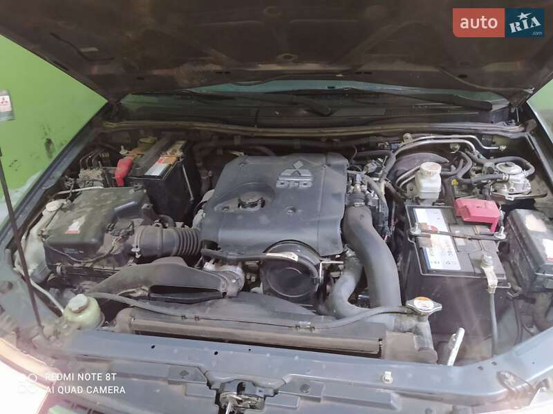 Минивэн Mitsubishi Pajero Sport 2014 в Николаеве