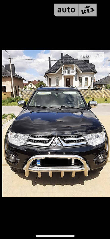 Mitsubishi Pajero Sport 200