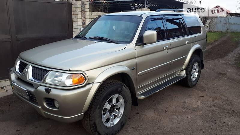 Внедорожник / Кроссовер Mitsubishi Pajero Sport 2007 в 