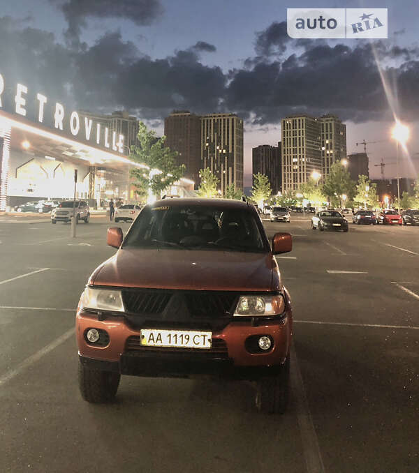 Внедорожник / Кроссовер Mitsubishi Pajero Sport 2007 в Киеве