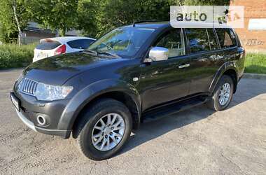 Внедорожник / Кроссовер Mitsubishi Pajero Sport 2012 в Полтаве