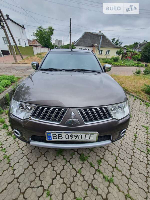 Позашляховик / Кросовер Mitsubishi Pajero Sport 2011 в Черкасах