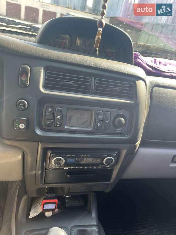 Внедорожник / Кроссовер Mitsubishi Pajero Sport 2003 в Володарке