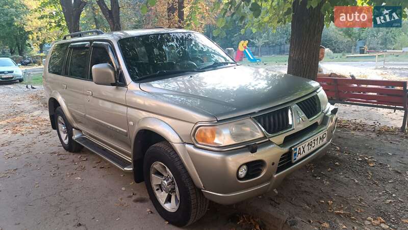 Mitsubishi Pajero Sport 2006