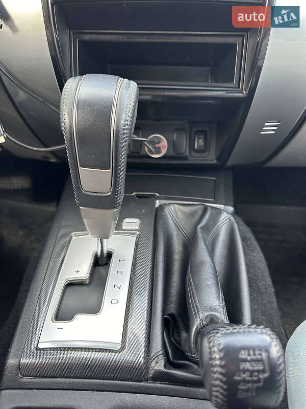 Позашляховик / Кросовер Mitsubishi Pajero Sport 2014 в Турці