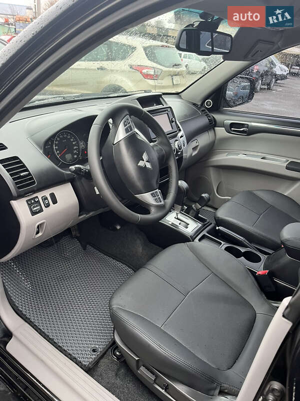 Позашляховик / Кросовер Mitsubishi Pajero Sport 2014 в Білій Церкві