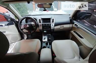 Внедорожник / Кроссовер Mitsubishi Pajero Sport 2010 в Горе