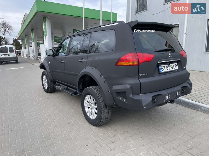 Внедорожник / Кроссовер Mitsubishi Pajero Sport 2010 в Запорожье