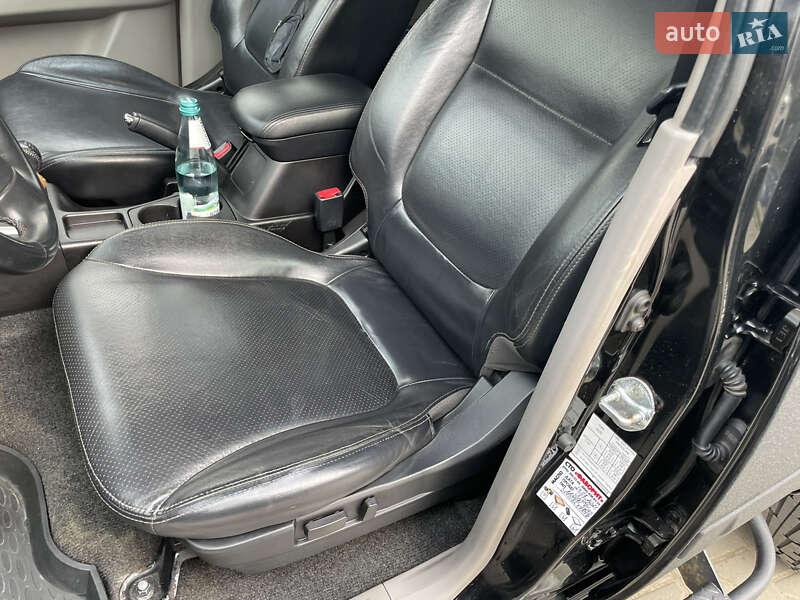 Внедорожник / Кроссовер Mitsubishi Pajero Sport 2010 в Запорожье