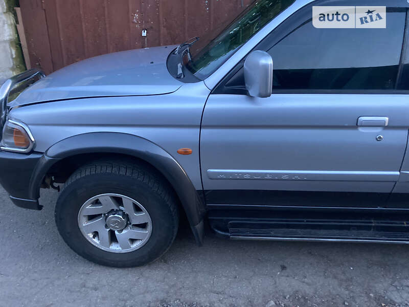 Внедорожник / Кроссовер Mitsubishi Pajero Sport 2004 в Киеве