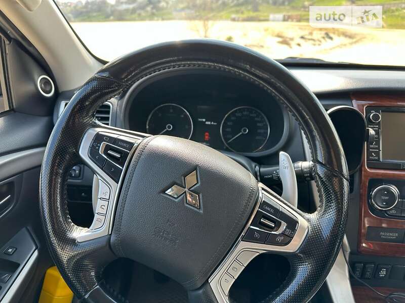 Позашляховик / Кросовер Mitsubishi Pajero Sport 2016 в Ізмаїлі