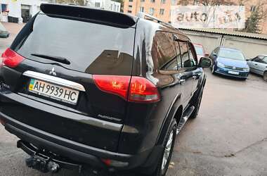 Внедорожник / Кроссовер Mitsubishi Pajero Sport 2013 в Киеве