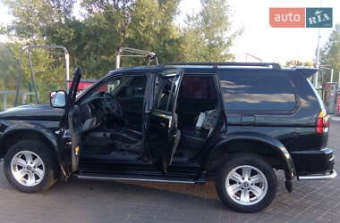 Внедорожник / Кроссовер Mitsubishi Pajero Sport 2005 в Киеве