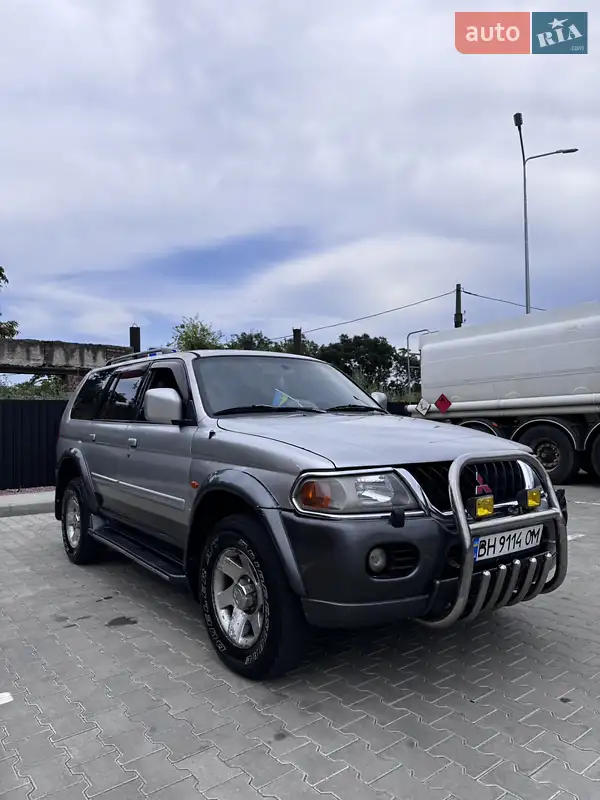 Позашляховик / Кросовер Mitsubishi Pajero Sport 2002 в 