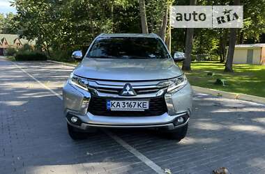 Внедорожник / Кроссовер Mitsubishi Pajero Sport 2017 в Хмельницком