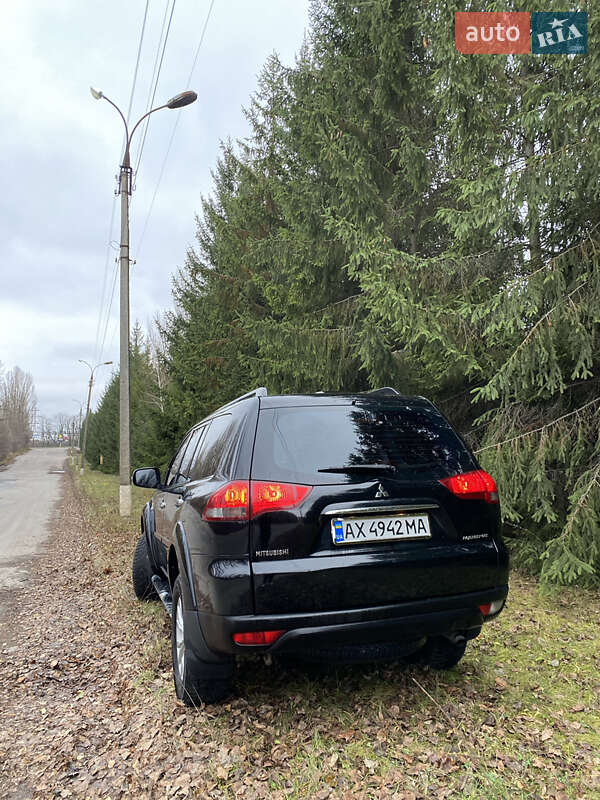 Позашляховик / Кросовер Mitsubishi Pajero Sport 2013 в Умані фото 9 Позашляховик / Кросовер Mitsubishi Pajero Sport 2013 в Умані