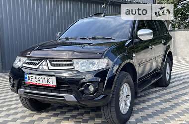 Внедорожник / Кроссовер Mitsubishi Pajero Sport 2015 в Николаеве