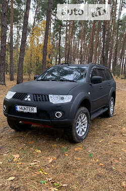 Позашляховик / Кросовер Mitsubishi Pajero Sport 2012 в Києві