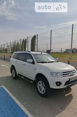 Позашляховик / Кросовер Mitsubishi Pajero Sport 2014 в Первомайську