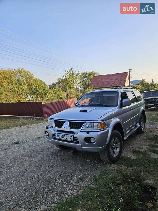 Внедорожник / Кроссовер Mitsubishi Pajero Sport 2007 в Ужгороде