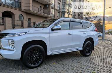 Внедорожник / Кроссовер Mitsubishi Pajero Sport 2021 в Харькове